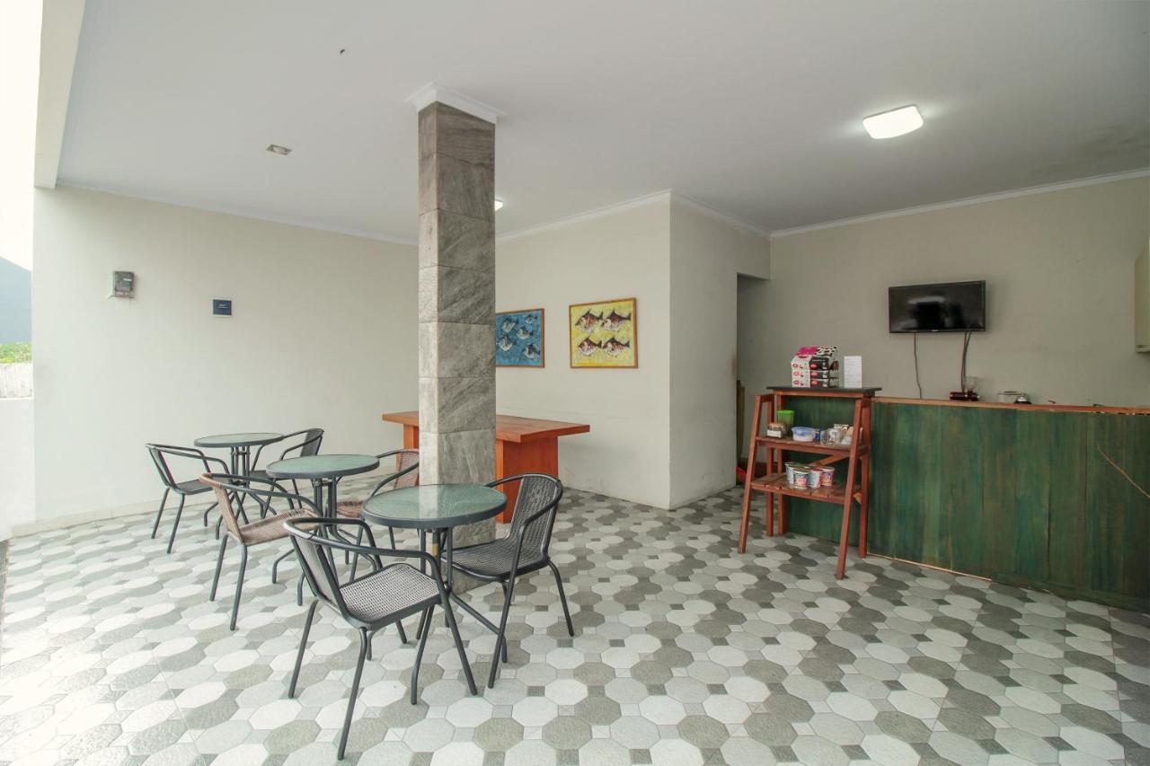 Oyo 396 Tibrae Residence Syariah Lembang Exteriér fotografie