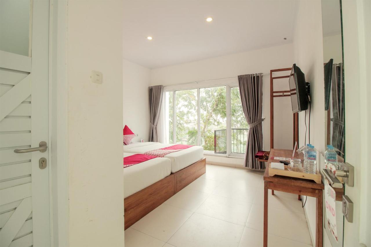 Oyo 396 Tibrae Residence Syariah Lembang Exteriér fotografie