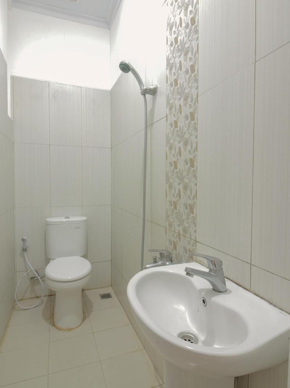 Oyo 396 Tibrae Residence Syariah Lembang Exteriér fotografie